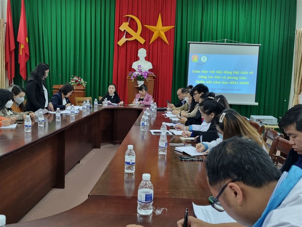 Thường trực Hội đồng Đội tỉnh Lâm Đồng làm việc với Hội đồng Đội các huyện, thành phố về tình hình công tác Đội và phong trào thiếu nhi năm học 2021 - 2022