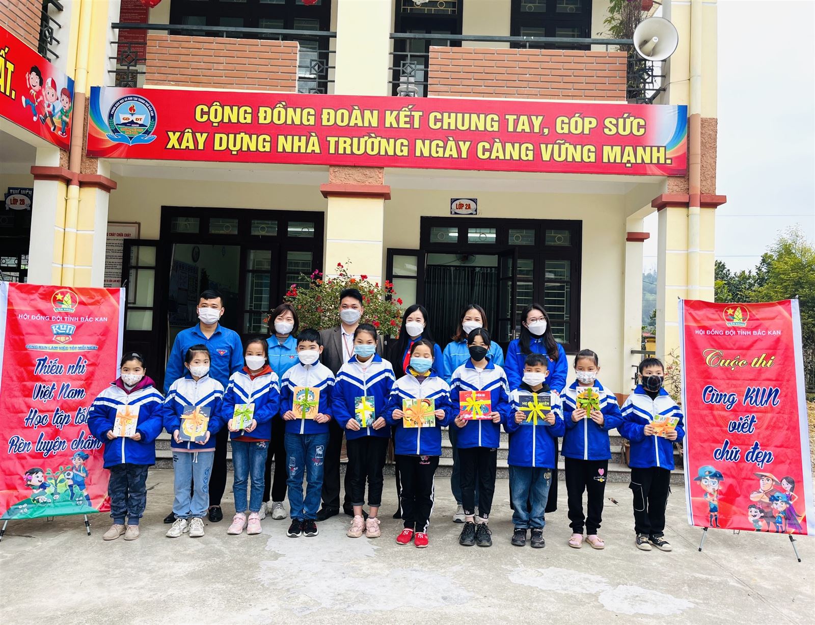 Bắc Kạn tổ chức Lễ phát động Cuộc thi “Cùng KUN viết chữ đẹp” tại Trường Tiểu học Xuất Hoá, thành phố Bắc Kạn.
