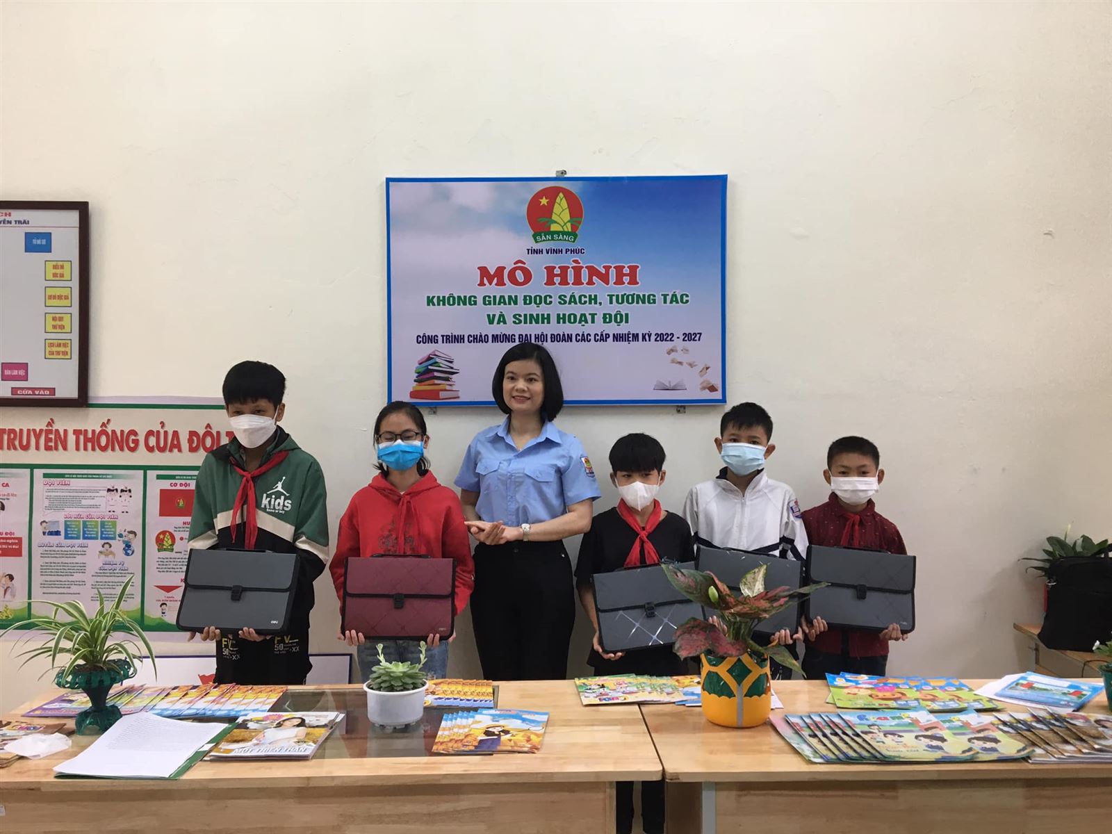Hội đồng Đội tỉnh ra mắt mô hình đọc sách và không gian tương tác sinh hoạt Đội tại trường THCS Nguyễn Trãi-Tam Đảo