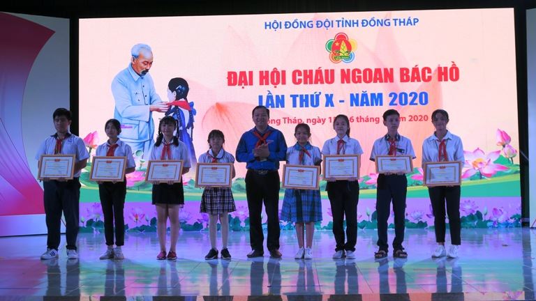 Thiếu nhi Đồng Tháp quyết tâm thực hiện tốt theo 5 điều Bác Hồ dạy