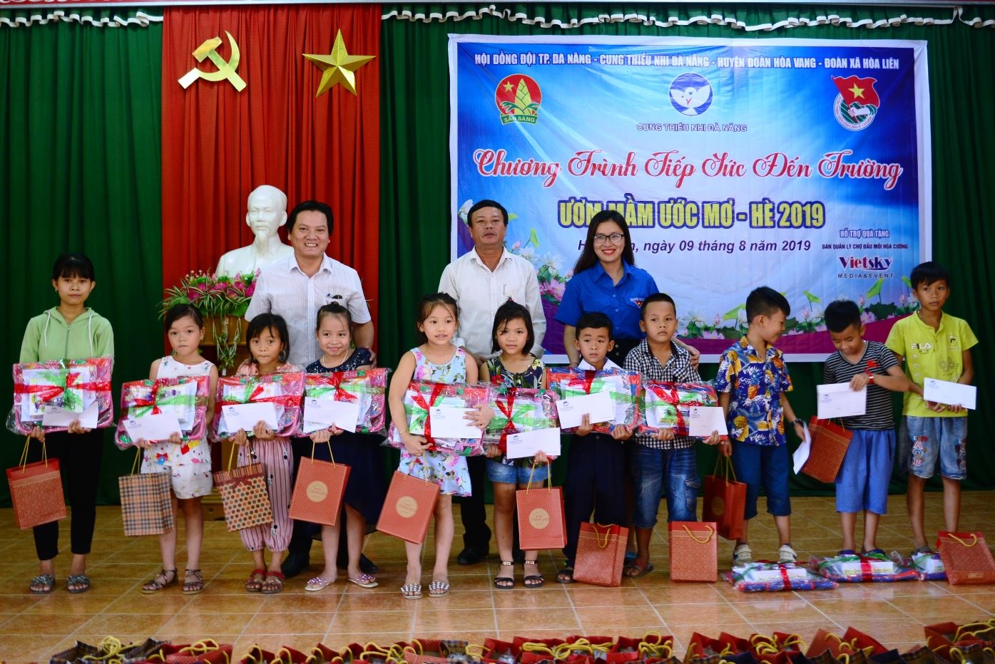 Trại sáng tác văn, thơ tuổi học trò và Chung kết em yêu làn điệu dân ca 2019