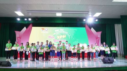 Đồng Tháp: Sôi nỗi Hội thi Thiếu nhi vẽ tranh trên lá sen với chủ đề  “Mùa Xoài quê em” năm 2023