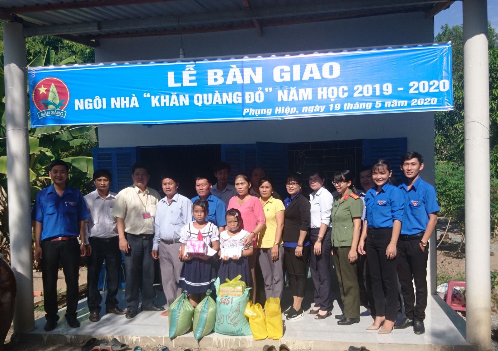 Hậu Giang bàn giao Nhà khăn quàng đỏ cho đội viên có hoàn cảnh khó khăn
