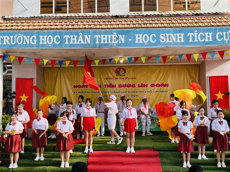 Tiền Giang: Đồng loạt Ngày hội “Tiến bước lên Đoàn” dành cho đội viên khối THCS năm học 2023 - 2024