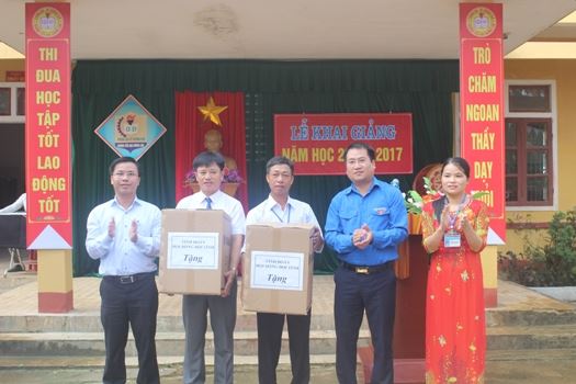 Hà Tĩnh: Đoàn thanh niên, Hội đồng Đội đồng hành hoạt động đưa em đến trường