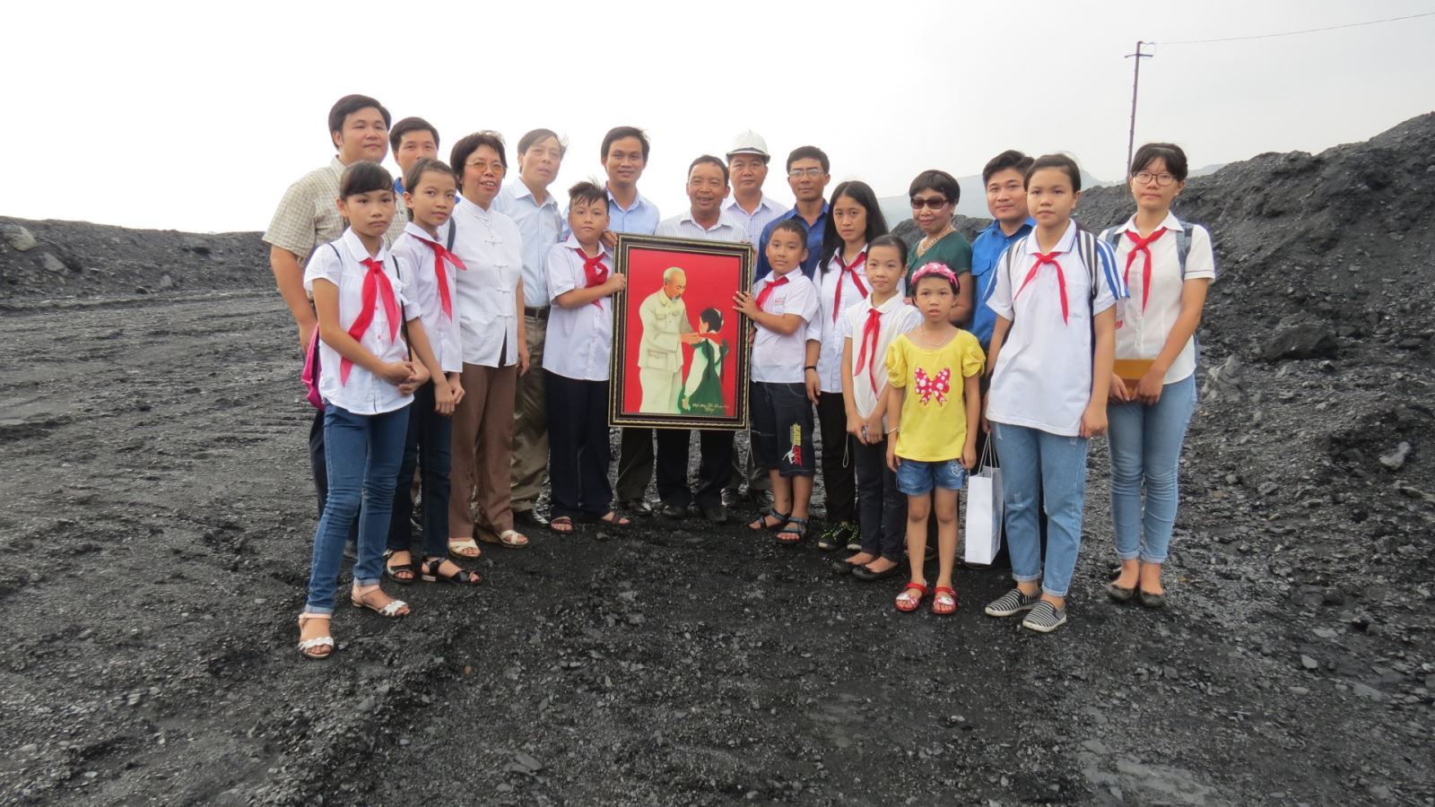 Trại sáng tác thơ, văn tuổi học trò và trao giải thưởng Cây bút Tuổi hồng lần thứ V năm 2015