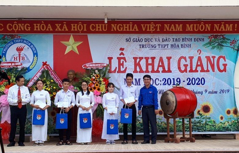 Rộn ràng Lễ khai giảng năm học 2019 – 2020 tại Bình Định