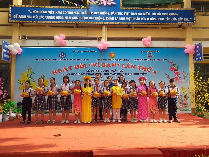 Bình Định tiếp tục triển khai Tuần lễ “Lì xì heo đất trao góc học tập giúp bạn học tốt” năm 2019
