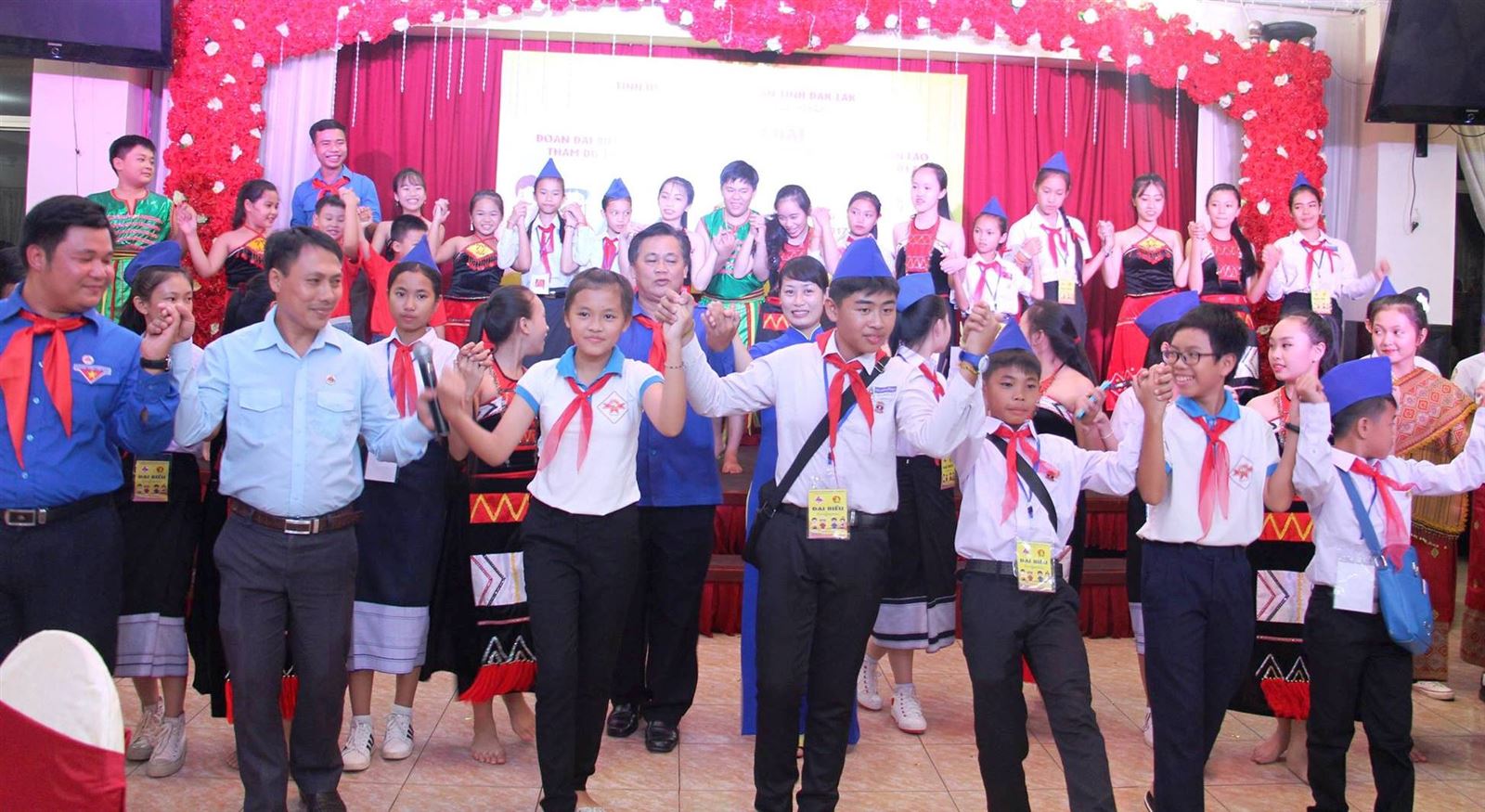 Thiếu nhi Việt Nam – Lào giao lưu tại tỉnh Đắk Lắk