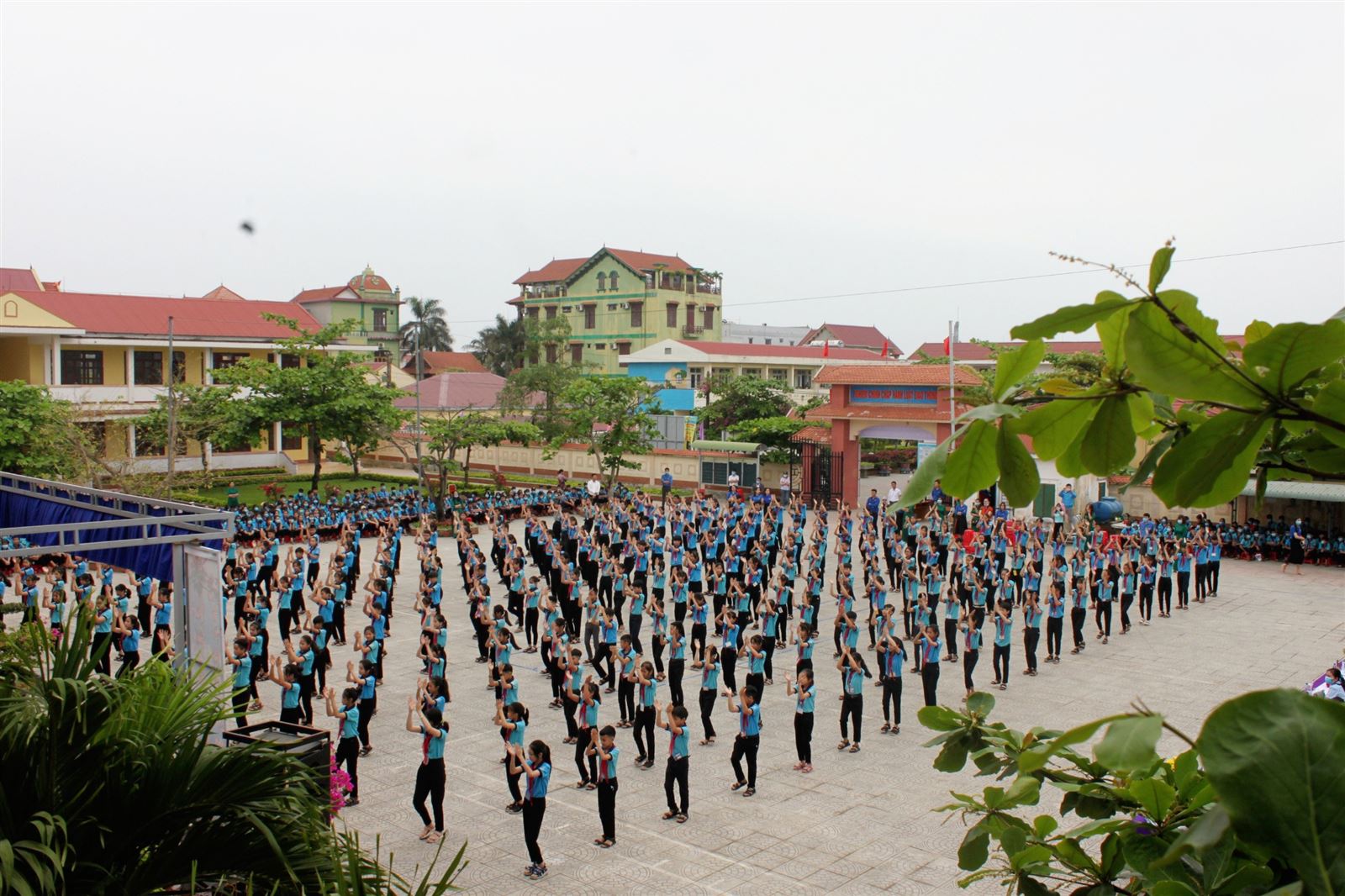 Thiếu nhi Quảng Bình sôi nổi với Ngày hội Dân vũ múa hát sân trường năm 2021