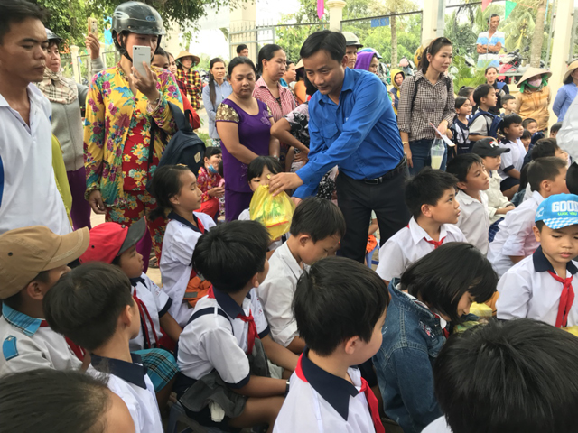 Đồng Tháp: “Trung thu cho em” đến với thiếu nhi Đất Sen hồng