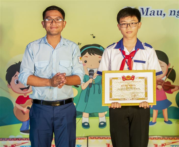Cà Mau: Tuyên dương đội viên xuất sắc được Bộ Giáo dục và Đào tạo trao tặng Bằng khen đạt Giải thưởng Kim Đồng năm học 2022 – 2023