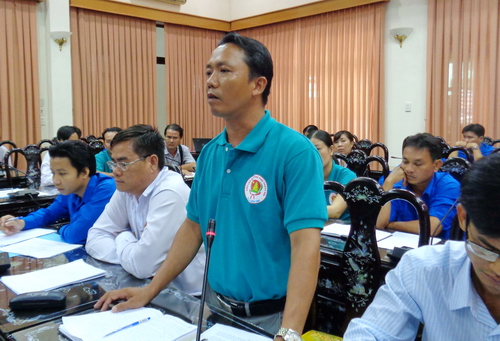 Đại biểu Tổng phụ trách Đội trao đổi tại buổi họp mặt