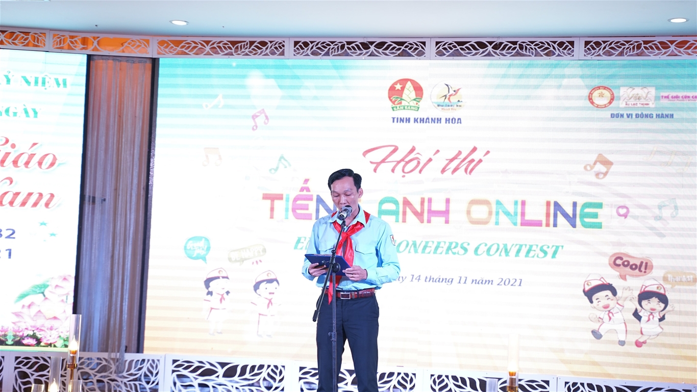 Đồng chí Trương Tấn Hùng - Phó Bí thư Thường trực Tỉnh đoàn, Chủ tịch Hội đồng Đội tỉnh Khánh Hòa phát biểu khai mạc