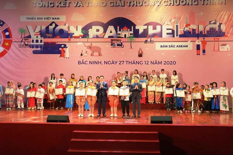 Tổng kết và trao thưởng Chương trình Thiếu nhi Việt Nam vươn ra thế giới lần I với chủ đề Bản sắc ASEAN