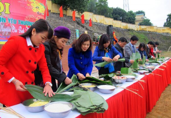 Quảng Ninh: Khai mạc Lễ hội Gói bánh chưng, gói trọn yêu thương
