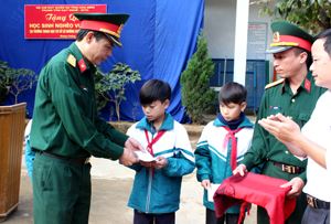 Hòa Bình: Chắp cánh cho những ước mơ “con chữ”