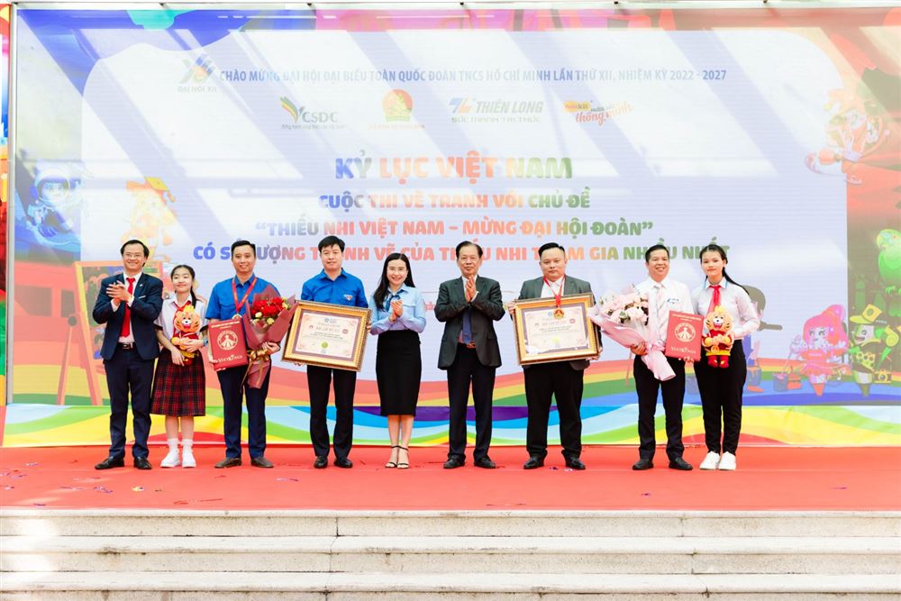 Cuộc thi vẽ tranh “Ngày hội sắc màu 2022” xác lập kỷ lục Việt Nam