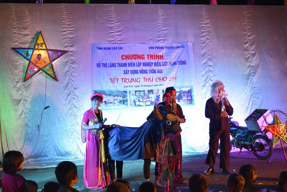 Lào Cai: Đêm Trung thu cho em tại “Làng Thanh niên lập nghiệp biên giới Trịnh Tường” 