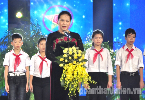 Chủ tịch Quốc hội Nguyễn Thị Kim Ngân: Trẻ em là tương lai của đất nước 
