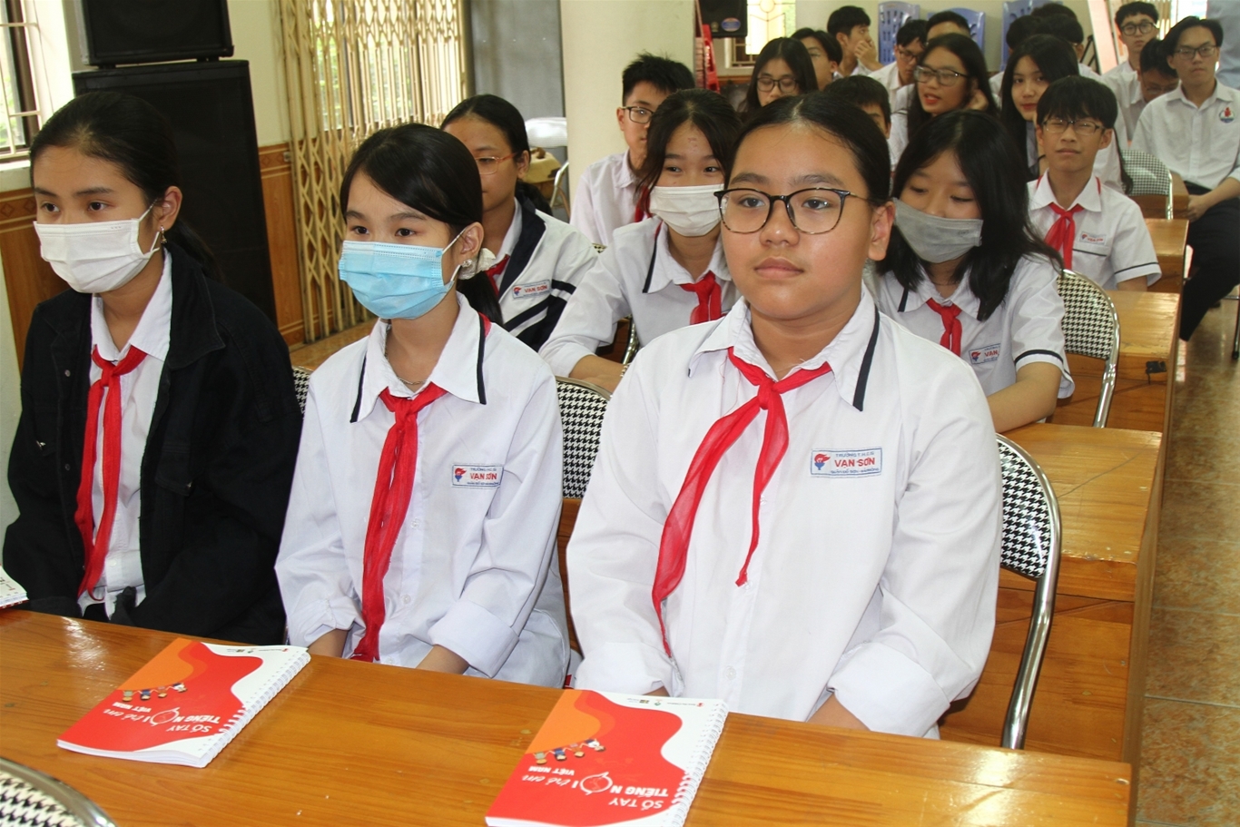 Học sinh Trường THCS Vạn Hương tham dự Hội thảo