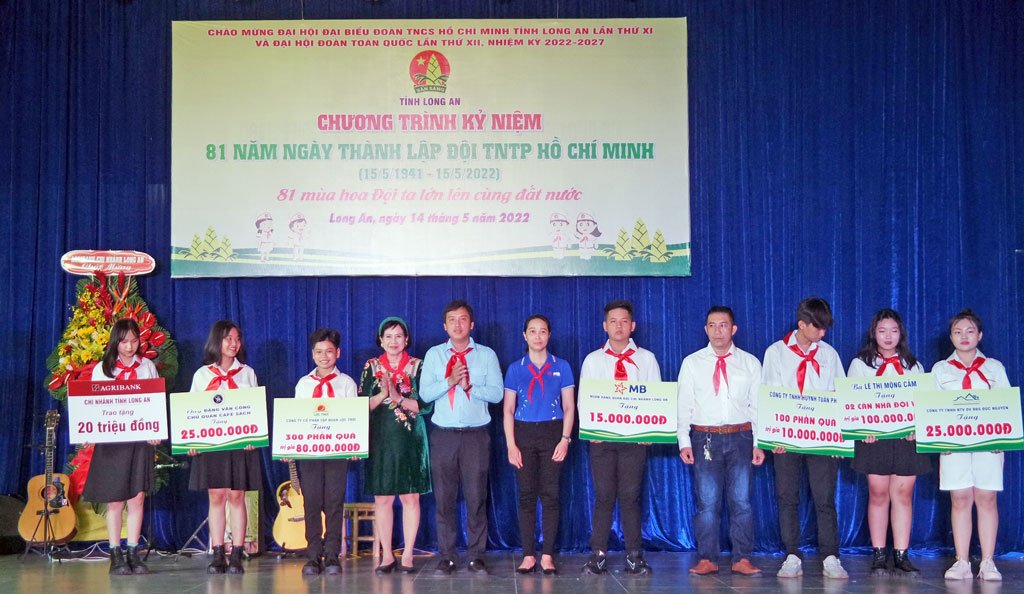 Hội đồng Đội tỉnh tiếp nhận nguồn lực từ các cơ quan, đơn vị, mạnh thường quân thực hiện công tác chăm lo, giáo dục thiếu niên, nhi đồng