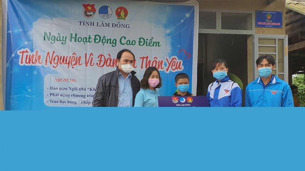 Lâm Đồng - Sôi nổi các hoạt động hưởng ứng Ngày cao điểm tình nguyện “Vì đàn em thân yêu” năm 2021